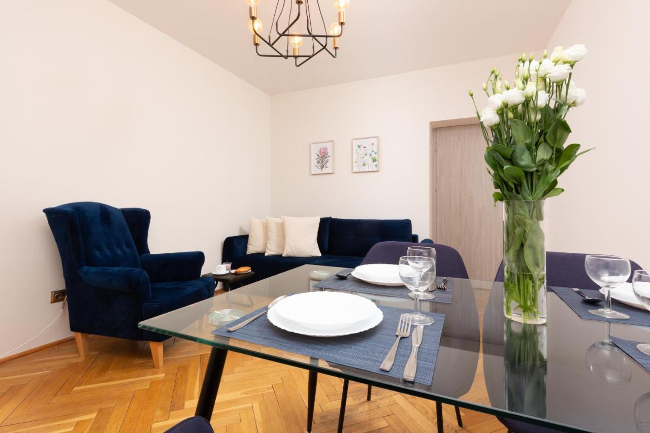 City Center Apartment Elektoralna By Noclegi Renters Варшава Екстер'єр фото