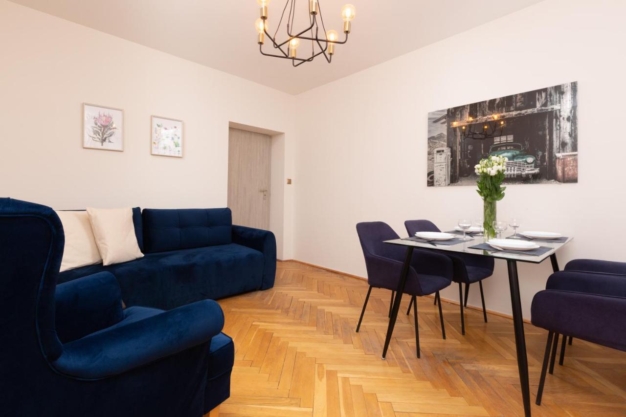 City Center Apartment Elektoralna By Noclegi Renters Варшава Екстер'єр фото
